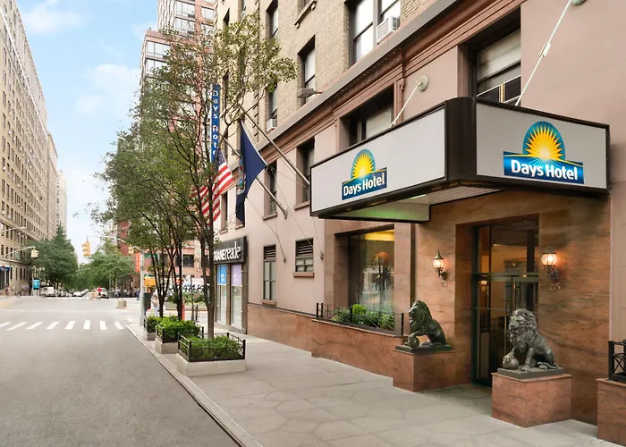 Night BroadwayAlbergo